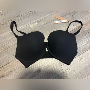 SKIMS Kim Kardashian Fits Everybody push up bra 34DDD new with tags